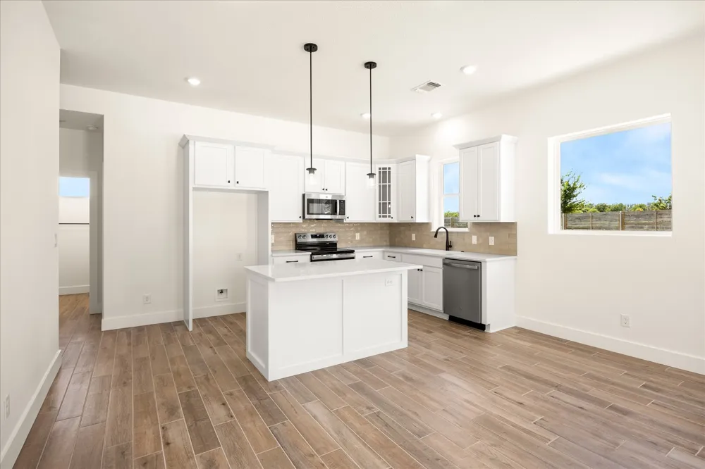802 S Creek Street #100 Fredericksburg, TX 78624