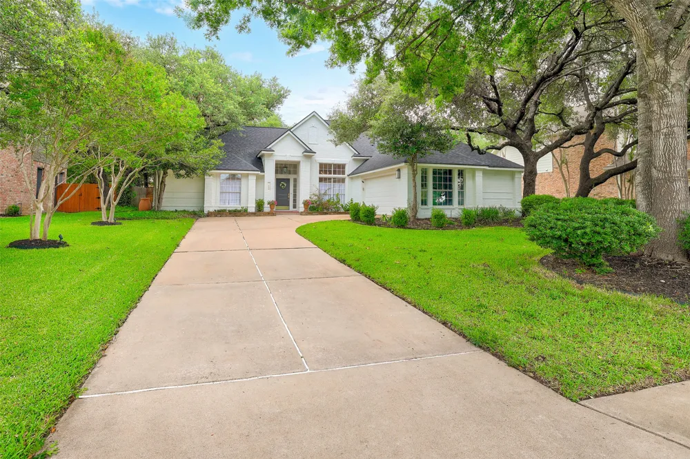2025 Saint Andrews Drive Round Rock, TX 78664