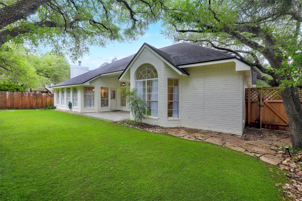 2025 Saint Andrews Drive Round Rock, TX 78664