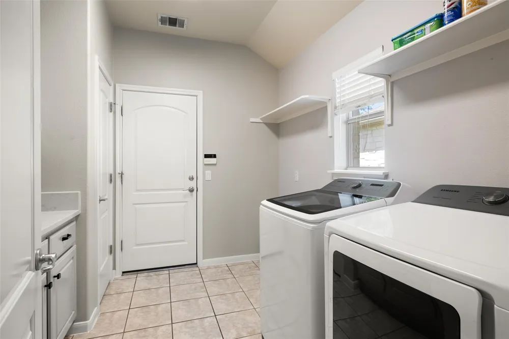 100 Stratton Court Austin, TX 78737