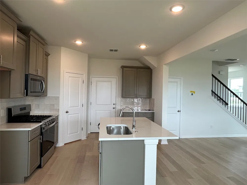 335 Young Street Buda, TX 78610