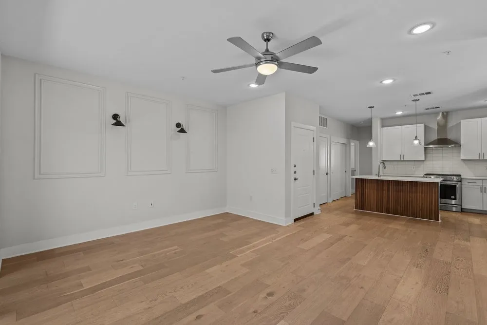 2827 Manor Road #2201 Austin, TX 78722