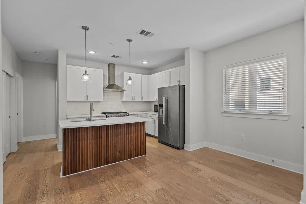 2827 Manor Road #2201 Austin, TX 78722