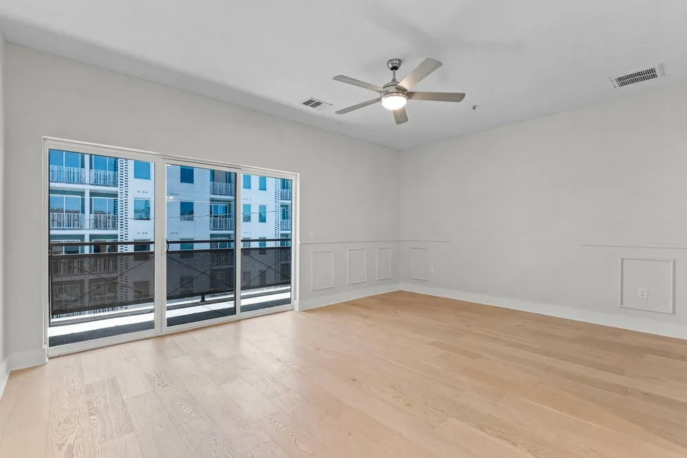 2827 Manor Road #2201 Austin, TX 78722