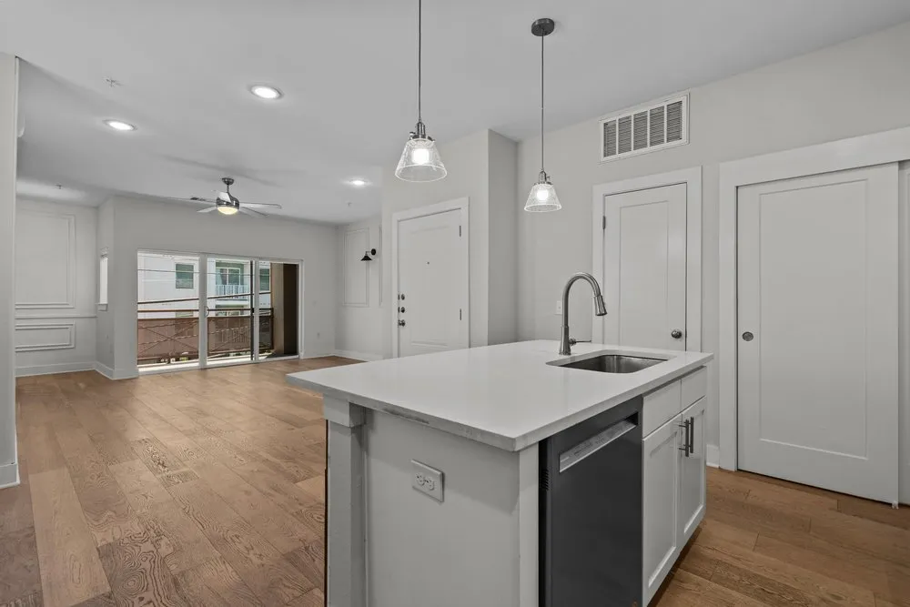 2827 Manor Road #2201 Austin, TX 78722