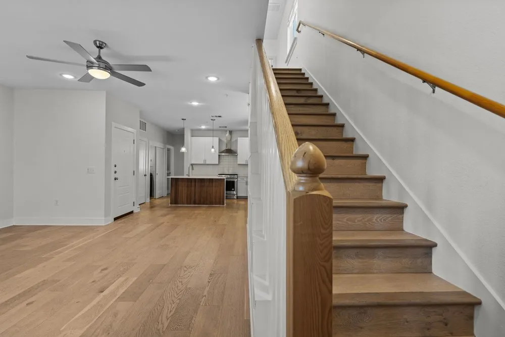 2827 Manor Road #2201 Austin, TX 78722