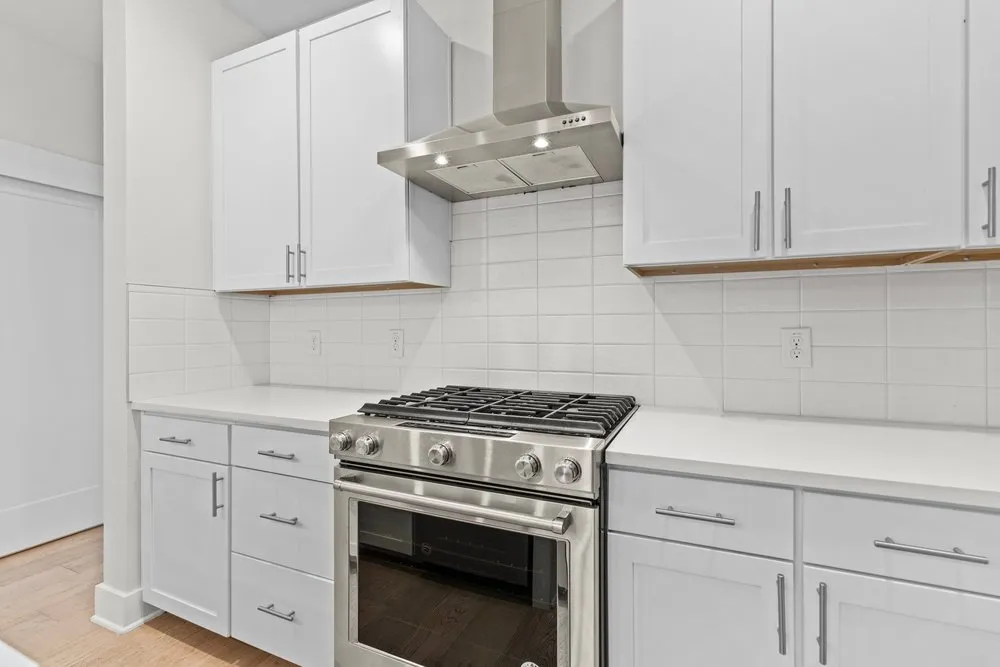 2827 Manor Road #2201 Austin, TX 78722