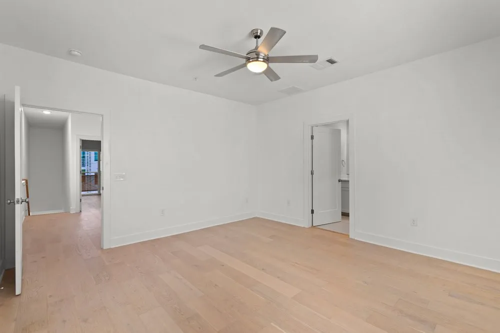 2827 Manor Road #2201 Austin, TX 78722