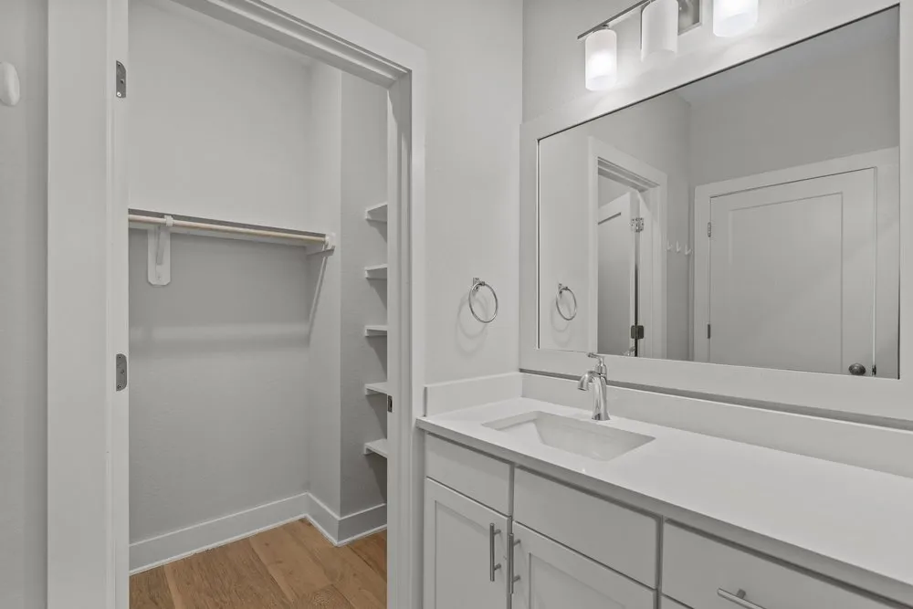 2827 Manor Road #2201 Austin, TX 78722