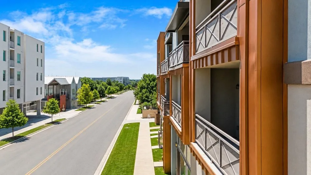 2827 Manor Road #2201 Austin, TX 78722