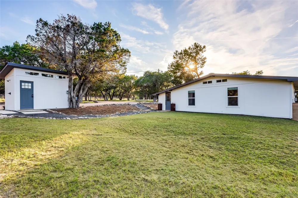 23614 Midway Drive Marble Falls, TX 78654