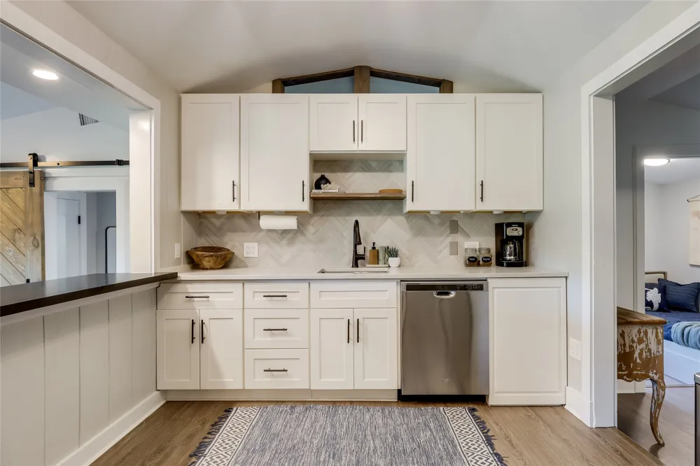 23614 Midway Drive Marble Falls, TX 78654