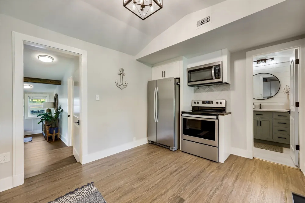 23614 Midway Drive Marble Falls, TX 78654