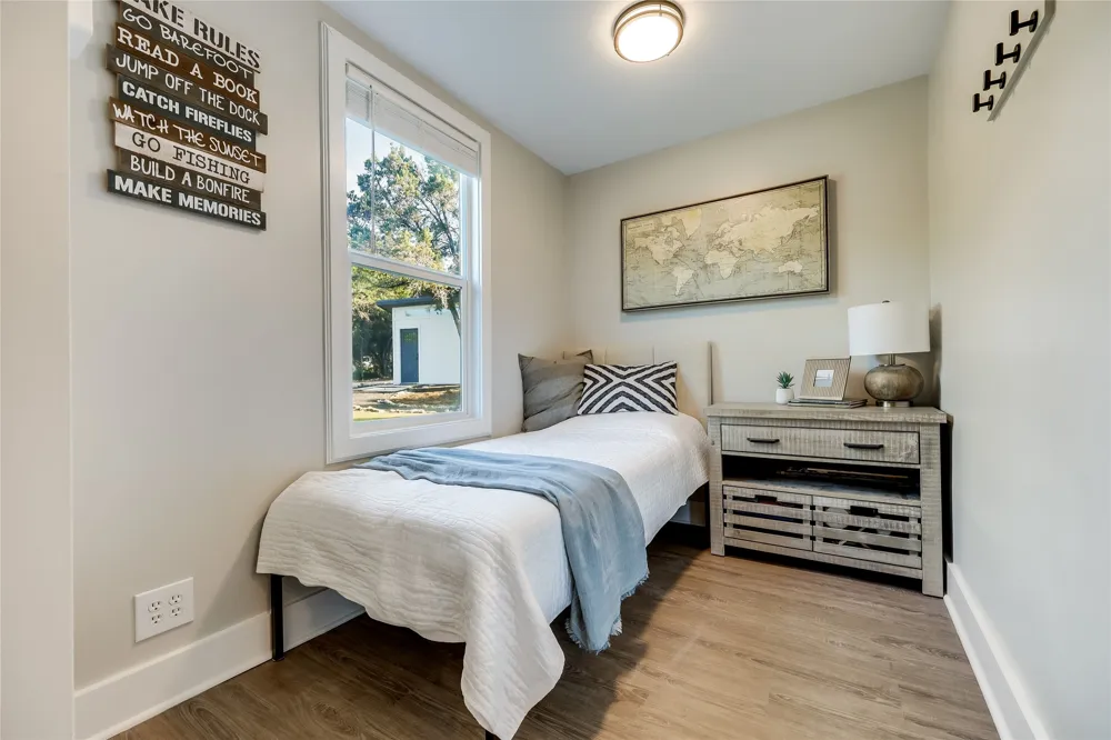 23614 Midway Drive Marble Falls, TX 78654