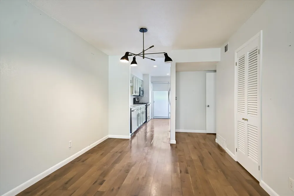 2425 Ashdale Drive #32 Austin, TX 78757