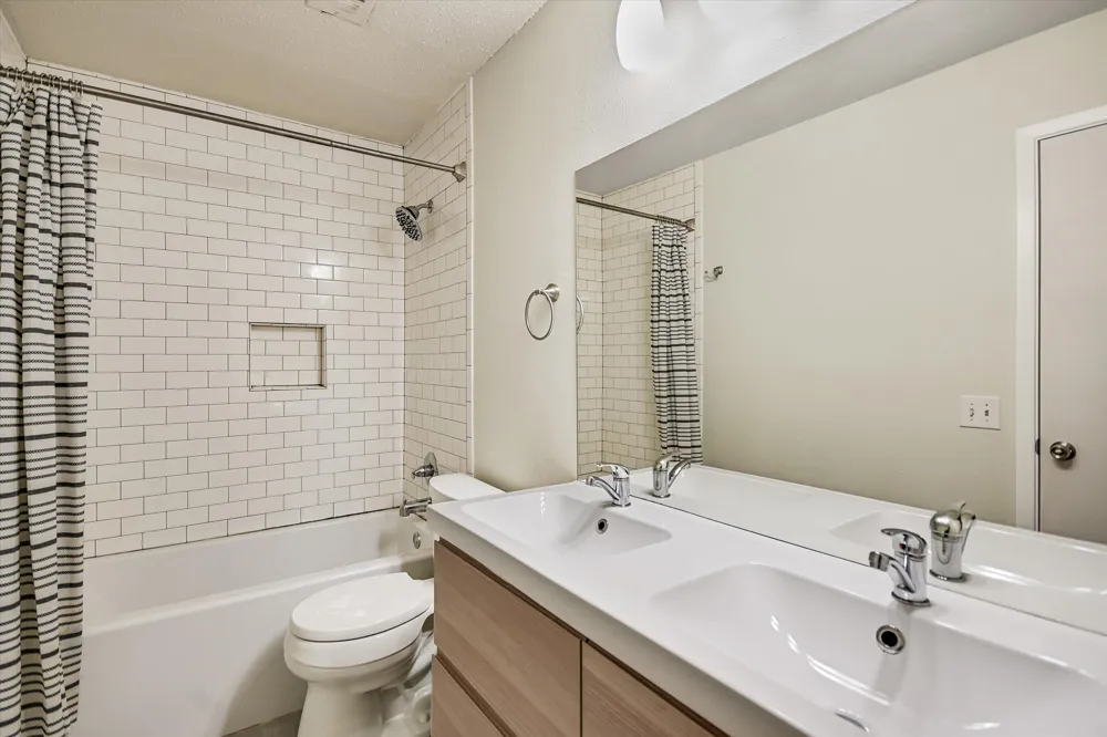 2425 Ashdale Drive #32 Austin, TX 78757