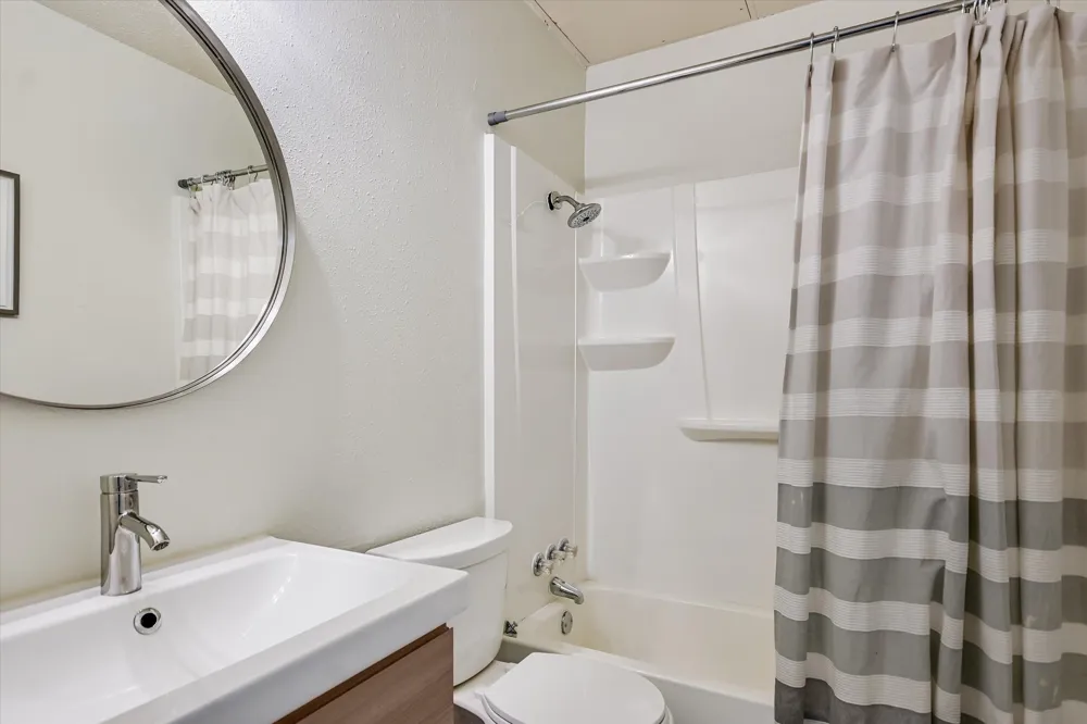 2425 Ashdale Drive #32 Austin, TX 78757