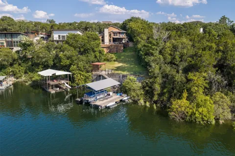 14951 Arrowhead Drive