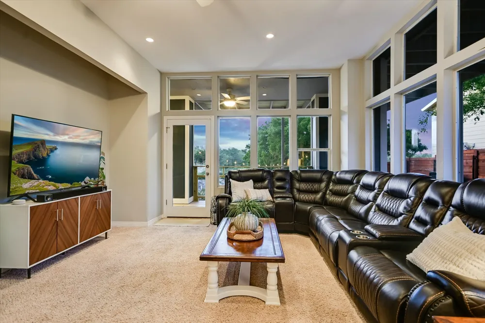 22514 Felicia Drive Spicewood, TX 78669