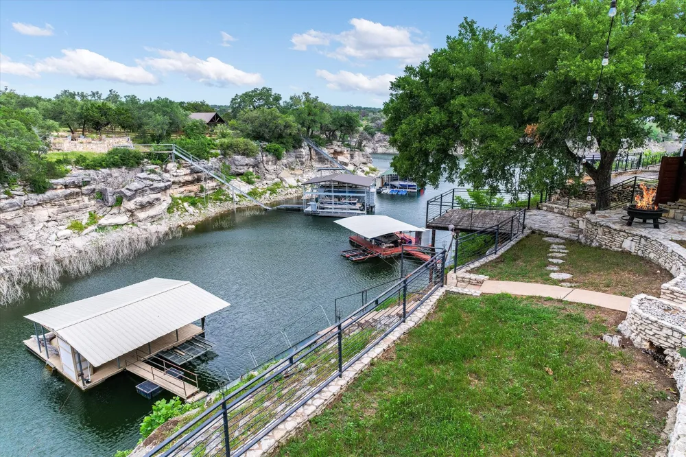 22514 Felicia Drive Spicewood, TX 78669