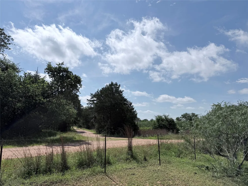 1880 Fm 2571 Smithville, TX 78957