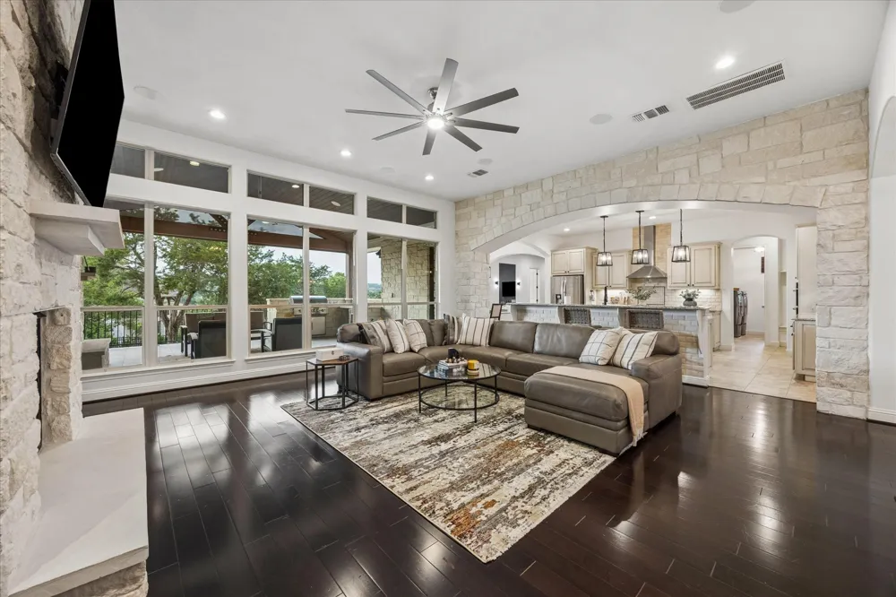 3718 Lajitas Leander, TX 78641