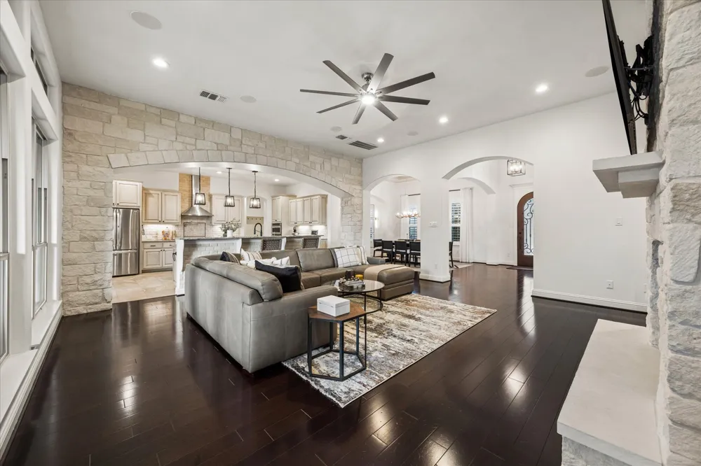 3718 Lajitas Leander, TX 78641