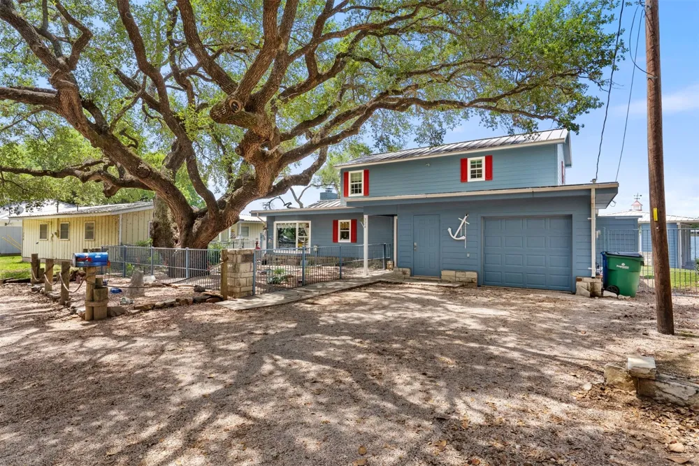 324 Granite Shoals Lane Sunrise Beach, TX 78643