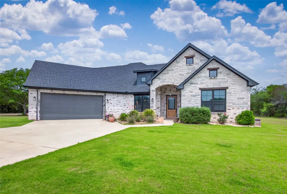 18107 Forrest Drive Whitney, TX 76692