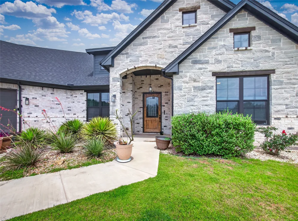 18107 Forrest Drive Whitney, TX 76692