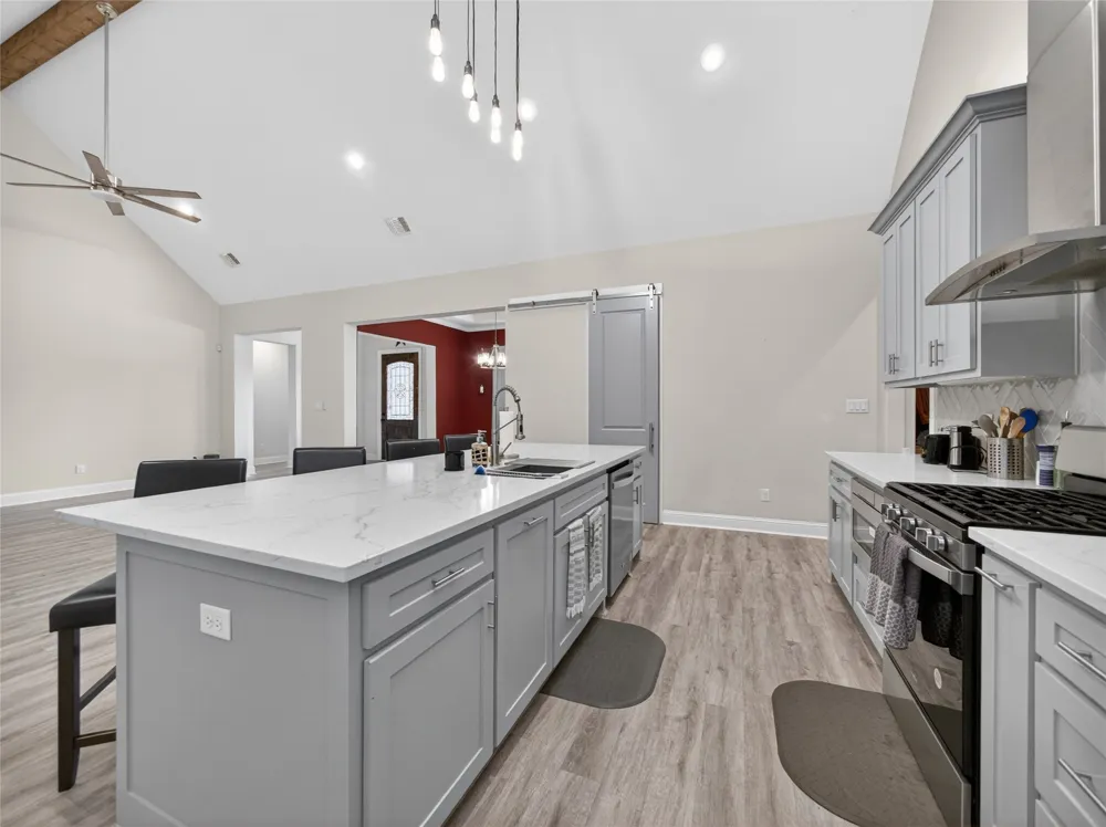 18107 Forrest Drive Whitney, TX 76692