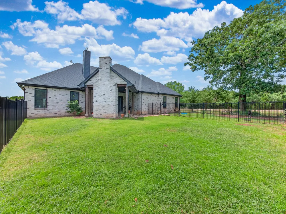 18107 Forrest Drive Whitney, TX 76692