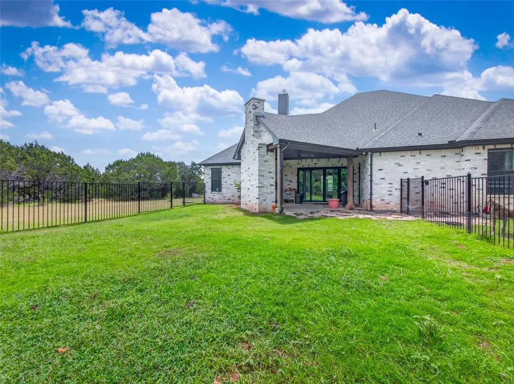18107 Forrest Drive Whitney, TX 76692