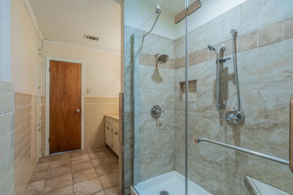 3053 Hobby Creek Road Burlington, TX 76519