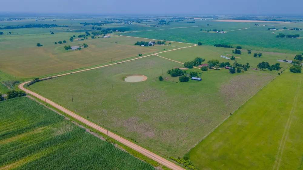 3053 Hobby Creek Road Burlington, TX 76519