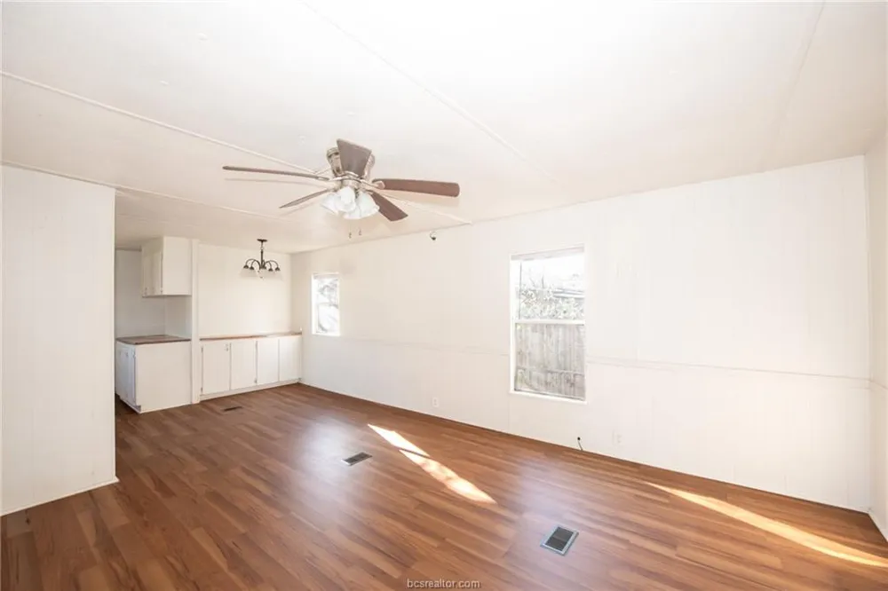 806 N Oneal Street Caldwell, TX 77836
