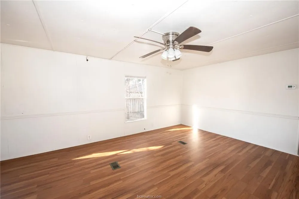 806 N Oneal Street Caldwell, TX 77836
