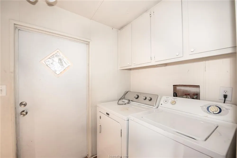 806 N Oneal Street Caldwell, TX 77836