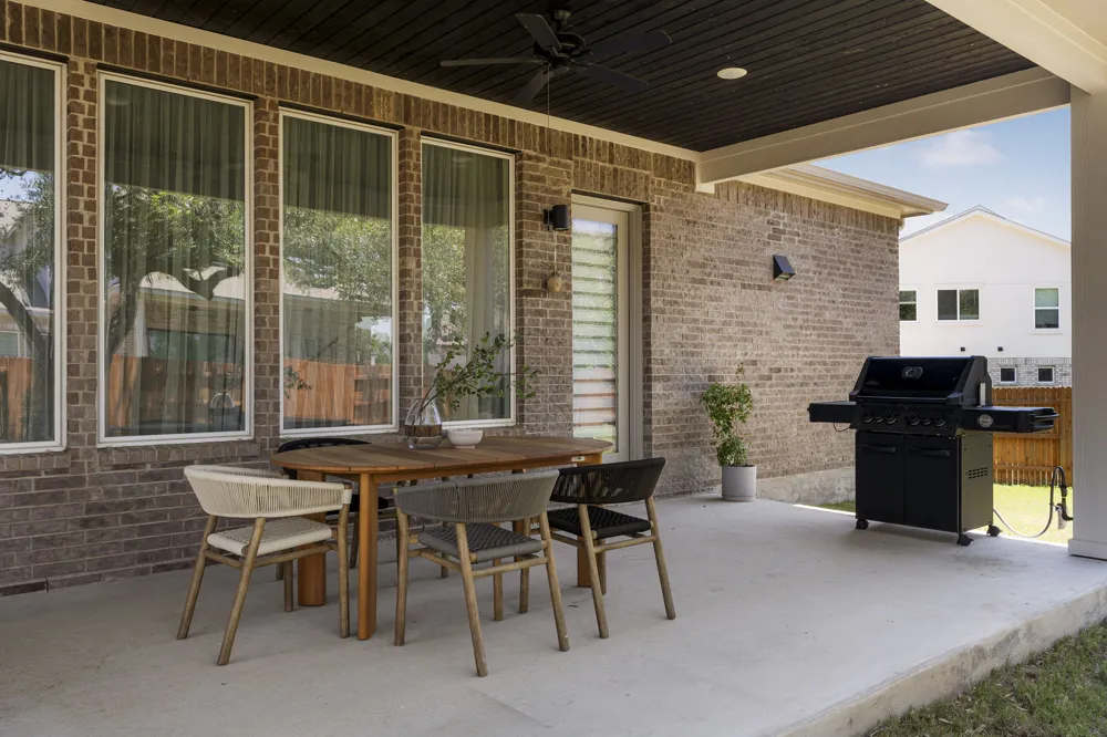 298 Canal Drive Dripping Springs, TX 78620