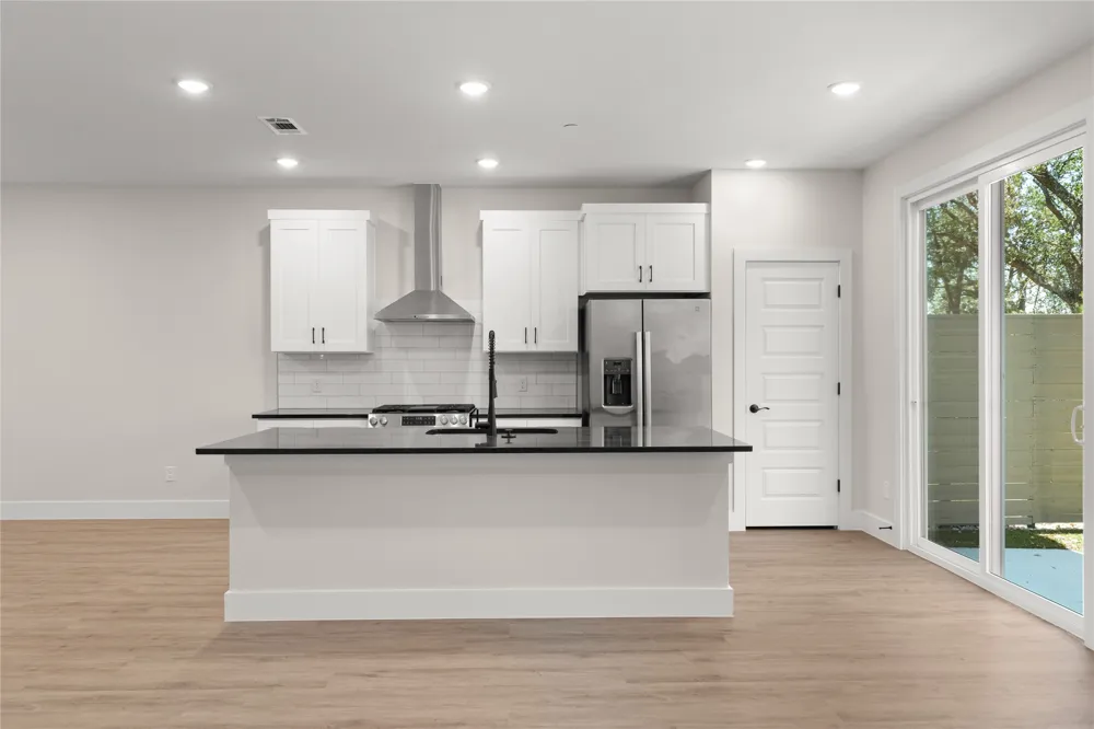 5512 Mobeetie Loop Bee Cave, TX 78738