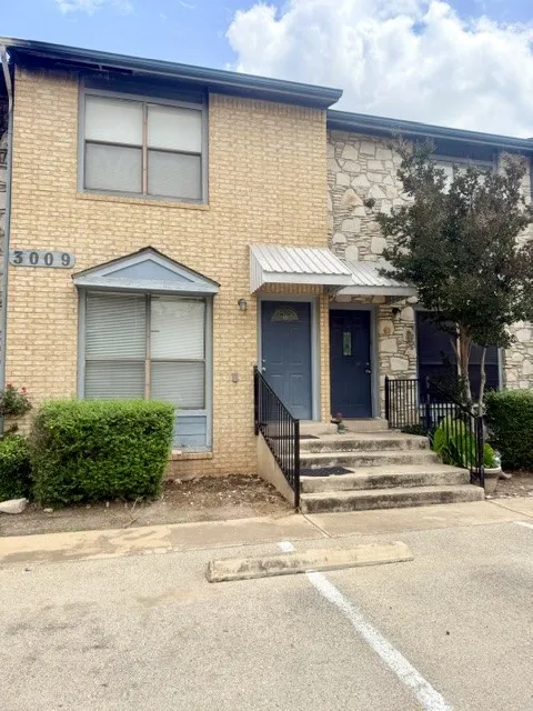 3009 Whisper Oaks Lane #F