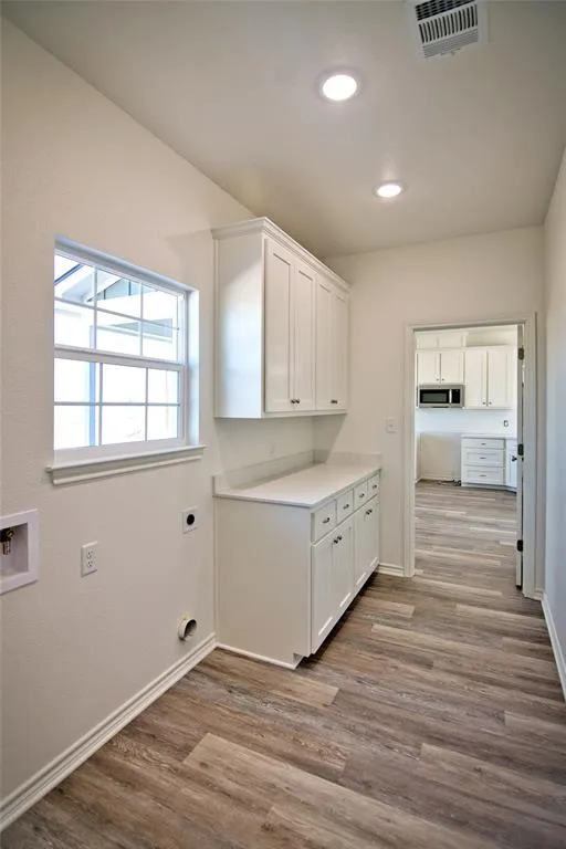 2001 Sunflower Row Coupland, TX 78615