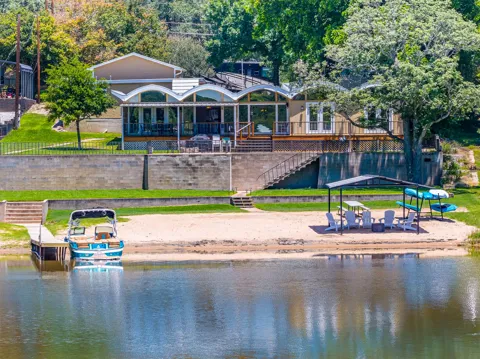 3708 River Oaks Drive