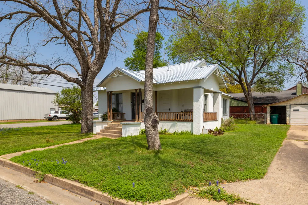 258 Water Street La Grange, TX 78945