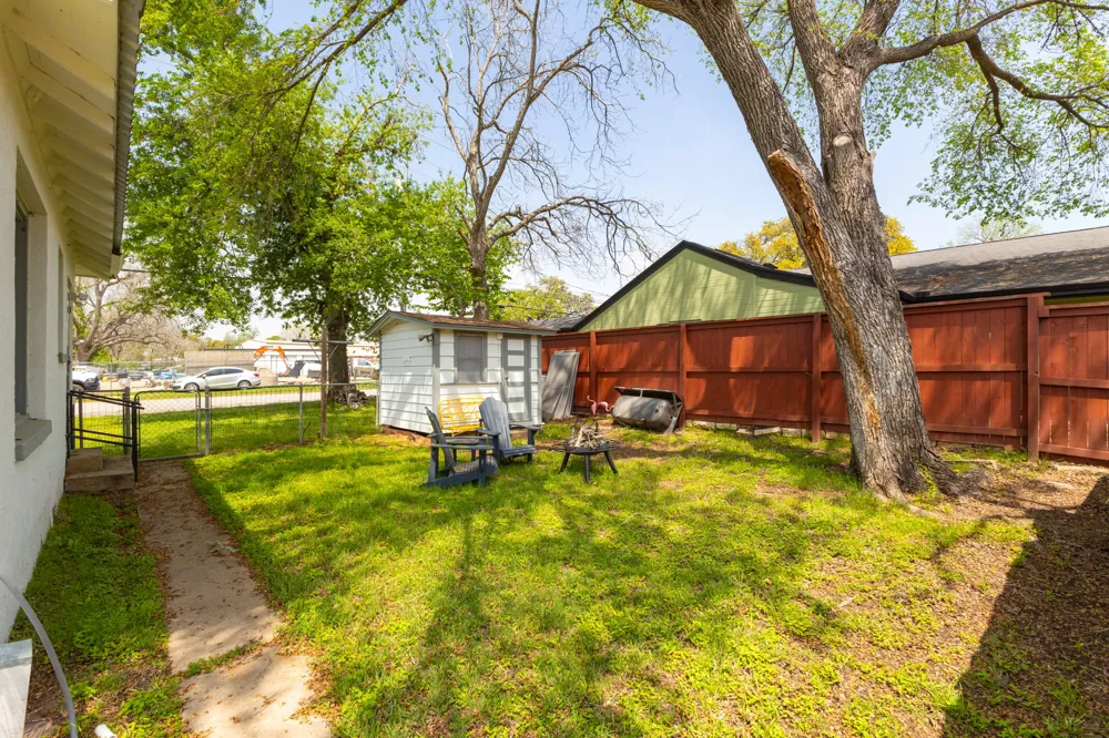 258 Water Street La Grange, TX 78945