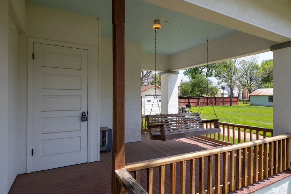 258 Water Street La Grange, TX 78945