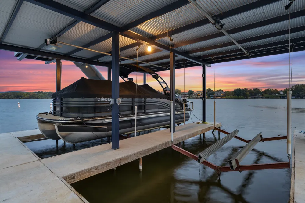 1298 Euel Moore Drive Kingsland, TX 78639