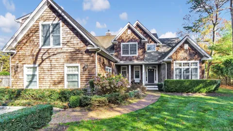 38 Bridle Path