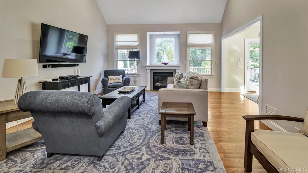 38 Bridle Path Westhampton Beach, NY 11978