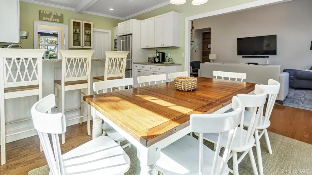 38 Bridle Path Westhampton Beach, NY 11978